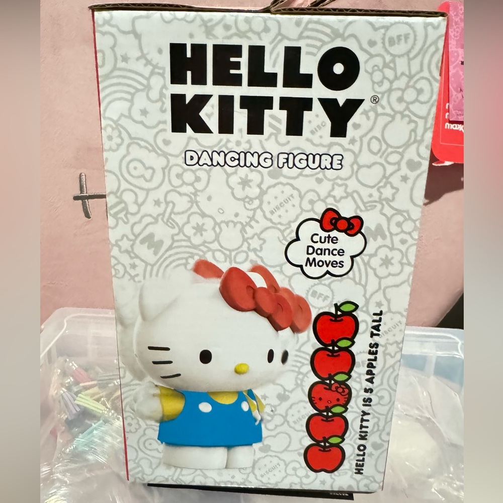 Hello kitty dancing figure - Picture 2 of 3